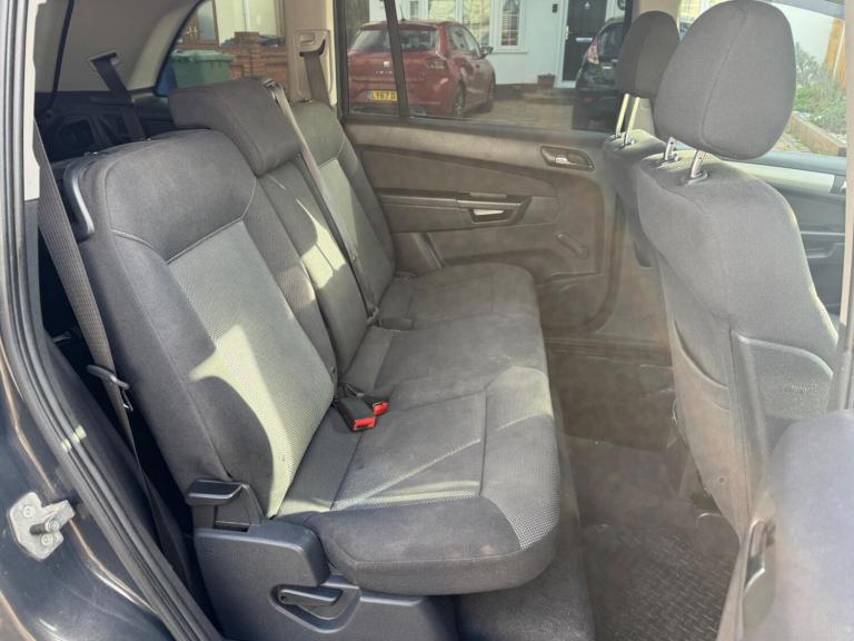 2012 Vauxhall Zafira 1.6 16V Exclusiv Euro 5 5dr MPV Petrol Manual