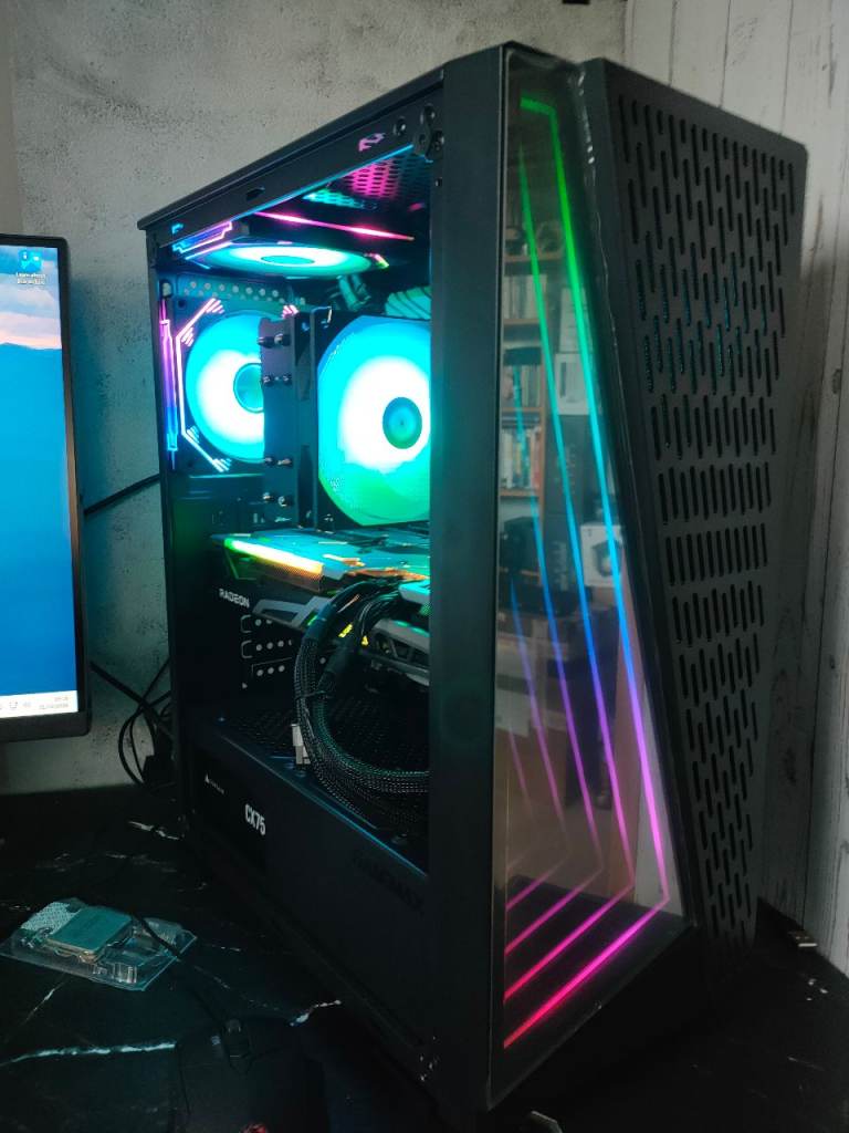 Gaming PC 32gb Ram, 12gb Radeon RX 6700XT, Ryzen 7 2700X, 1tb NVMe