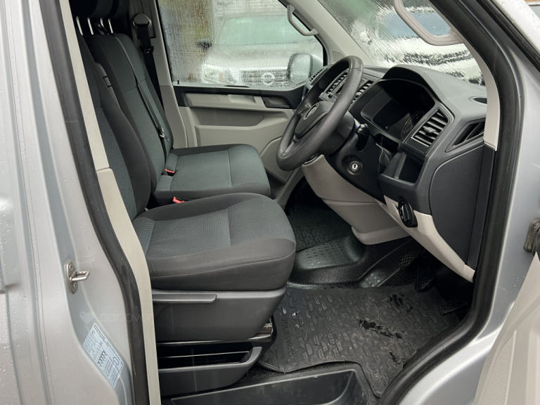 2015 Volkswagen Transporter T28 Trendline TDI BlueMotion Technology Panel van Diesel Manual