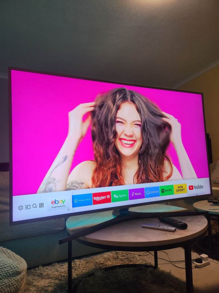 50" Samsung 4k smart ULTRA UHD LED WiFi TV with Stand and Remote £155