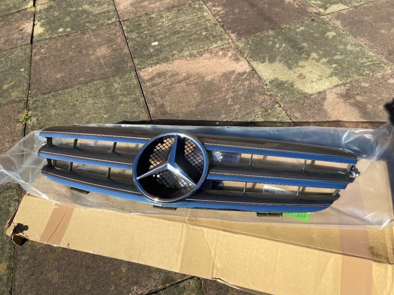 CLK 200 front grill