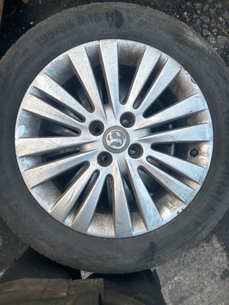 Vauxhall 4 stud alloys