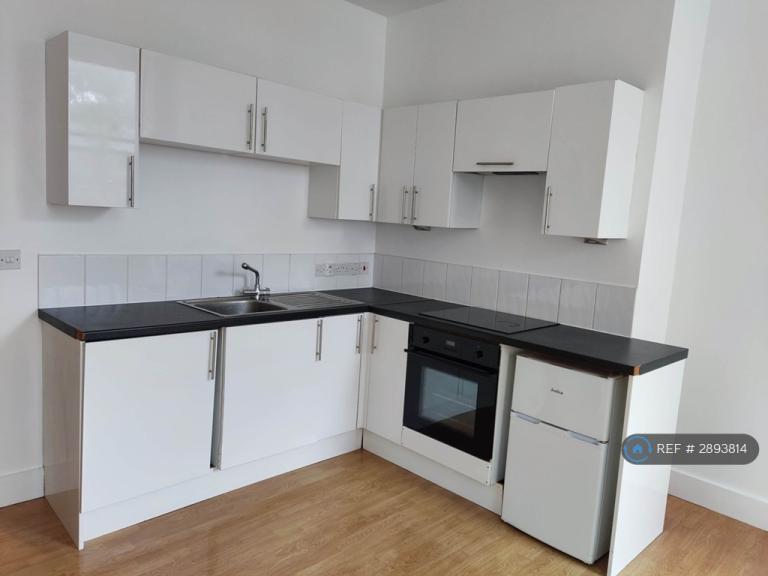 1 bedroom flat in Victoria St, Bristol, BS1 (1 bed) (#2893814)