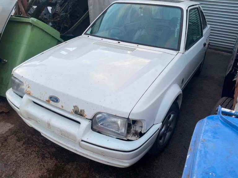 Ford, ESCORT, Hatchback, 1990, Manual, 1596 (cc), 3 doors