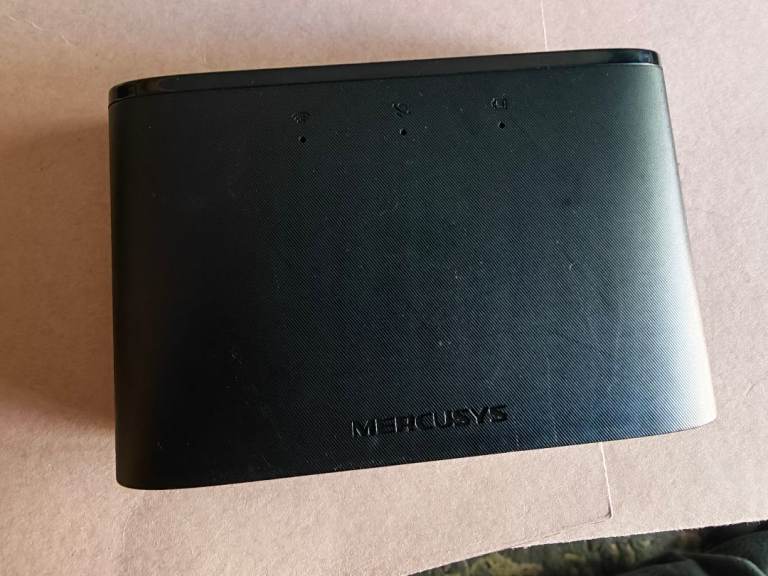 Mercusys MF18 4G LTE Mobile Wi-Fi – Black, Good Condition