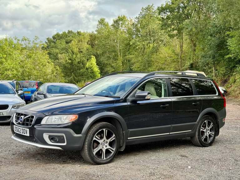 2012/62 VOLVO XC70 D5 (215) SE LUX GEARTRONIC AUTO BLACK 4X4 ESTATE AWD DIESEL