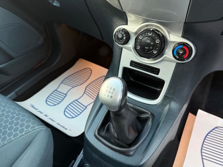 2010 Ford Fiesta 1.25 Zetec 5dr [82] HATCHBACK Petrol Manual