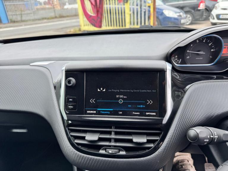 2018 Peugeot 2008 1.2 PureTech Allure Euro 6 (s/s) 5dr HATCHBACK Petrol Manual