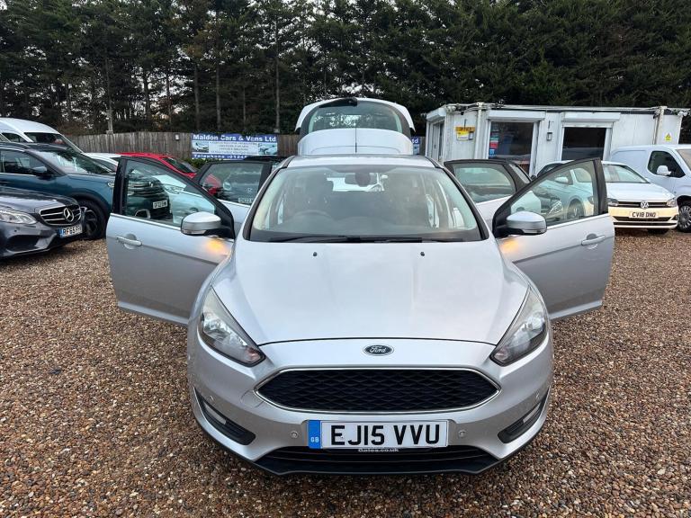2015 Ford Focus 1.0T EcoBoost Zetec Euro 6 (s/s) 5dr HATCHBACK Petrol Manual
