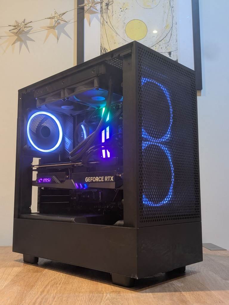 Gaming PC / Ryzen 7 7800x3d / RTX 4080 Super [16GB] / 32GB DDR5 / 2TB Gen5 SSD / Wifi ✅ / Bluetooth✅