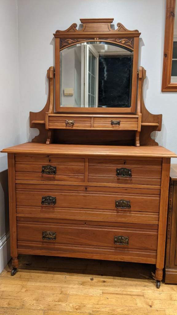 image for Antique Chest of Drawers 