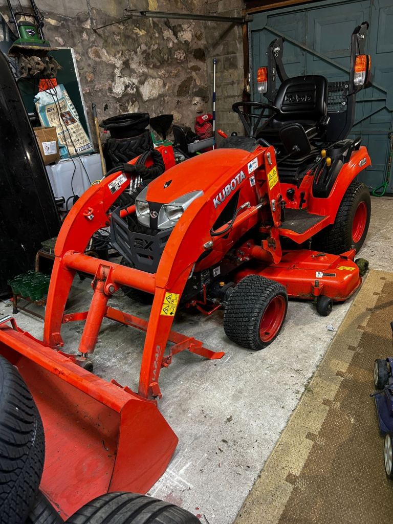 Kubota BX231D/R with Front Loader, Cutting Deck, Box blade and much more