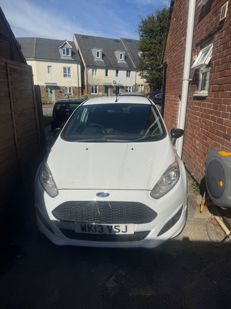 Ford, FIESTA, Hatchback, 2013, Manual, 998 (cc), 3 doors