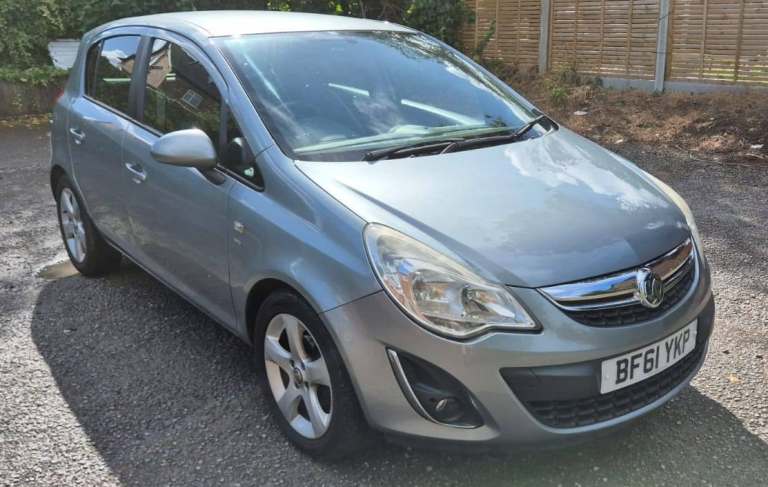 Great Service History. Facelifted model. 2011/61 - Vauxhall Corsa SXI - 5 door - 1.2 Petrol - Manual