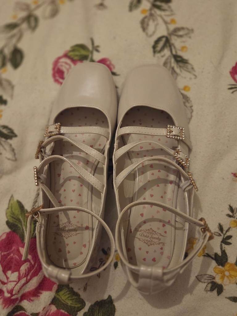 Dola Lovely Shoes Size 38