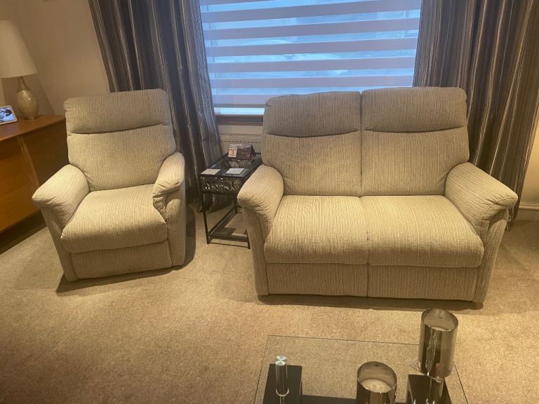 Sherbourne Milborne suite 
2 seater
 W 135cm x D 90cm xH45cm

2 x electric recliner chairs 
W85cm x 