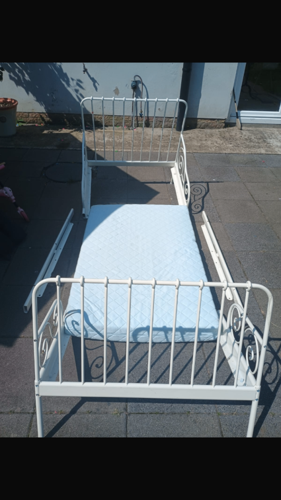 Toddler/small child bed 