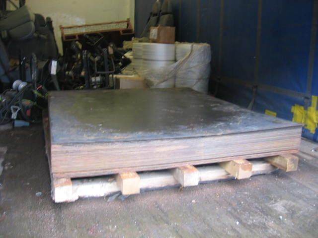 steel plate / sheets  approx  4x4  &  6x4   2.5 thick ideal small skips etc 