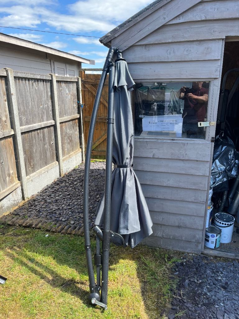 3m Cantilever Parasol 