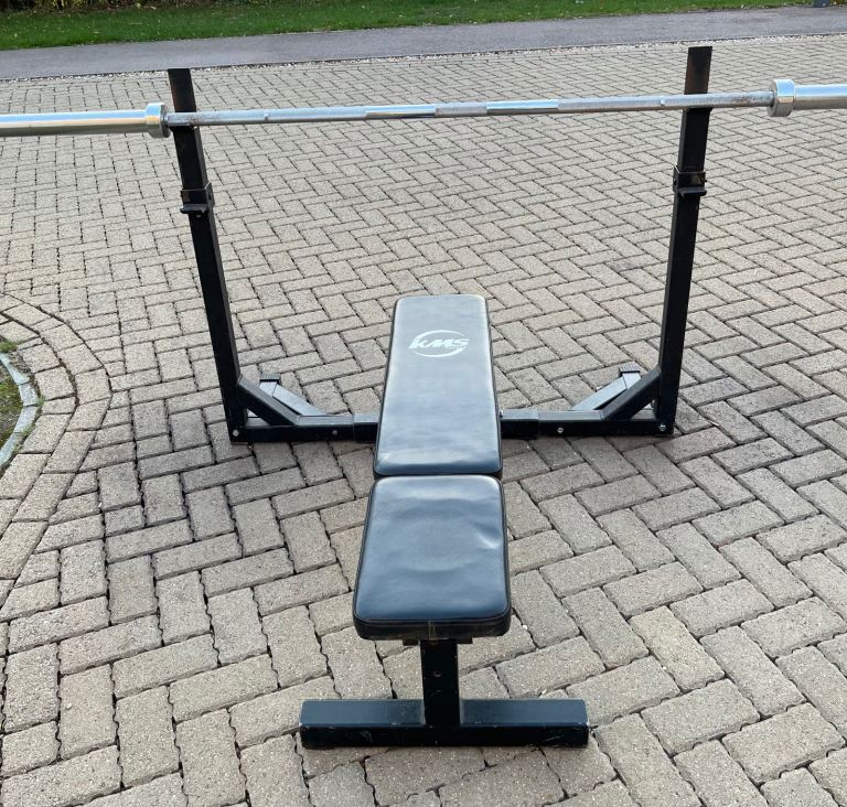 Heavy duty Olympic weights bench. Weight lifting gym bench