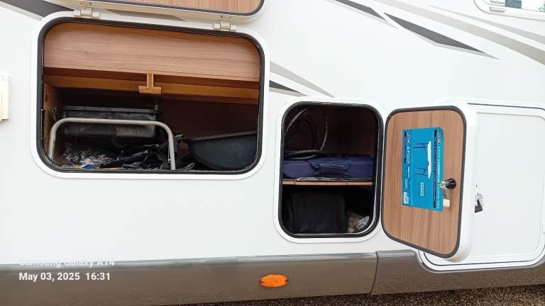 Pilote G.640 Immaculate. 30k mls. MOT. Service & habitation history. Dry. 4 New tyres and cambelt.