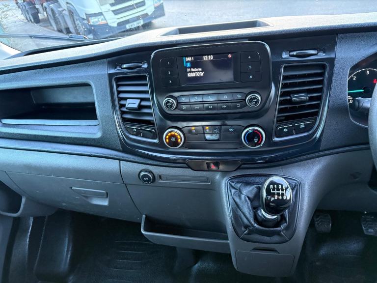 70 Ford Transit 130 350 rwd 14ft dropside/flatbed pickup with taillifed NO vat 