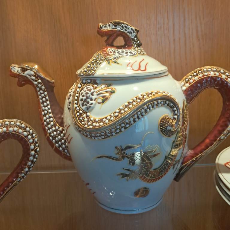 Antique Japanese Dragonware tea set 