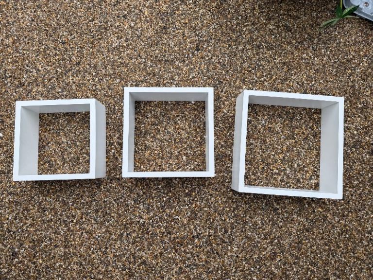 Cube shelves set of 3