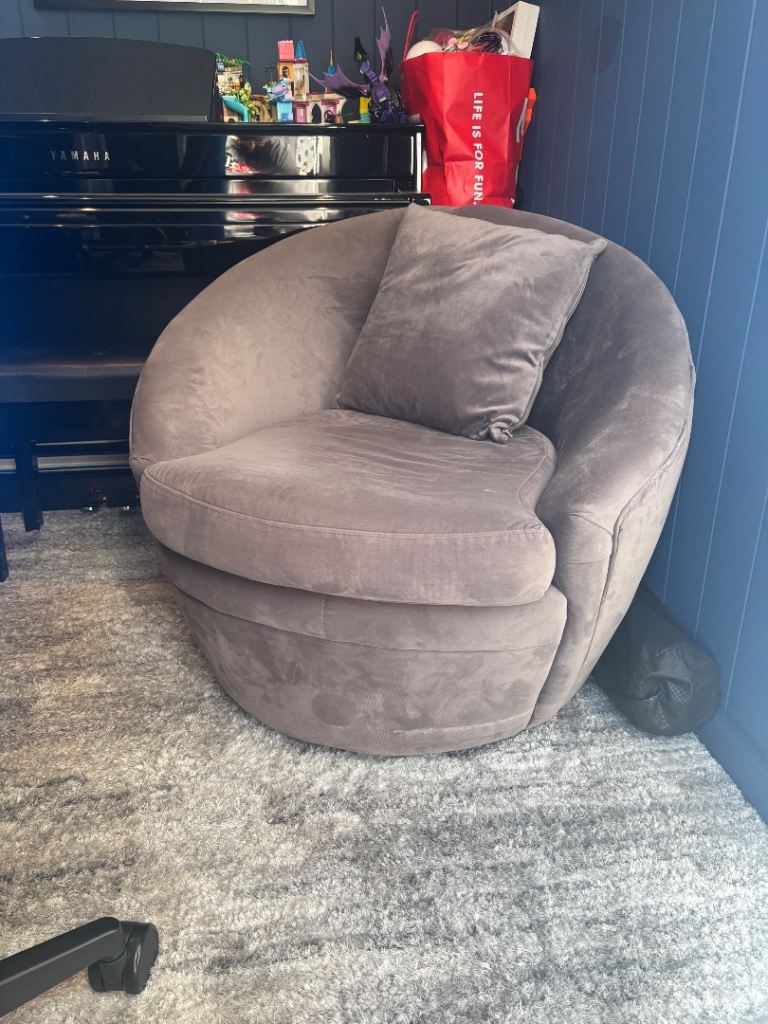 Grey Velvet Swivel Tub Chair – Modern Accent Lounge Chair