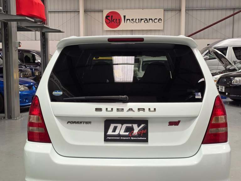 SUBARU FORESTER Sti Sg9 White Manual Petrol 2004