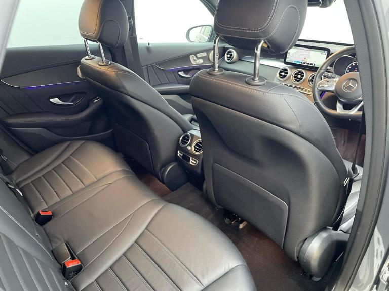 2021 Mercedes-Benz GLC 2.0 GLC300d AMG Line (Premium Plus) SUV 5dr Diesel G-Tronic+ 4MATIC Euro 6...