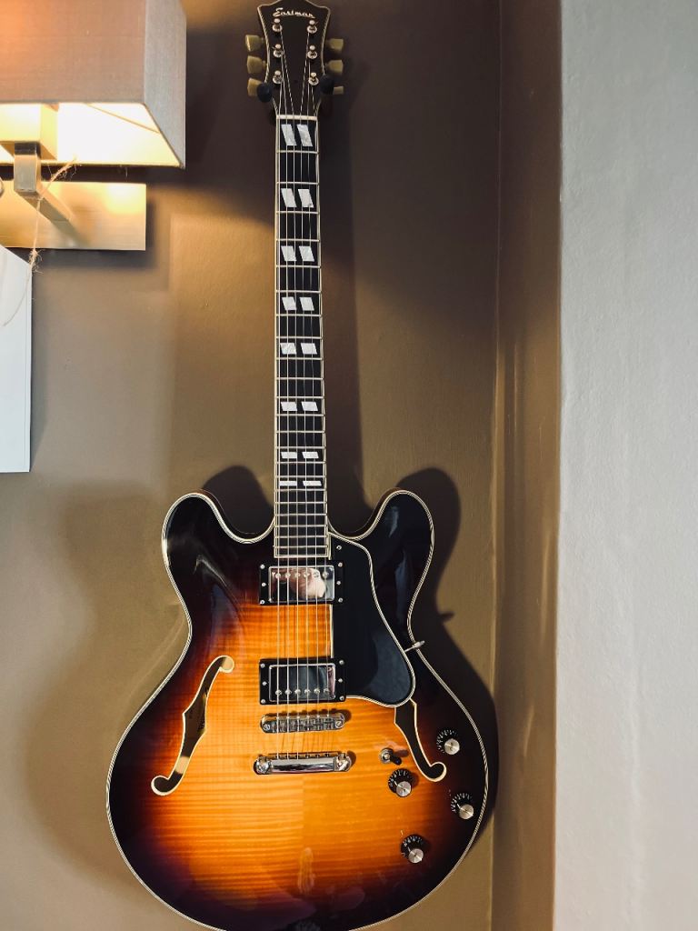 East T486 sunburst guitar great used condition 