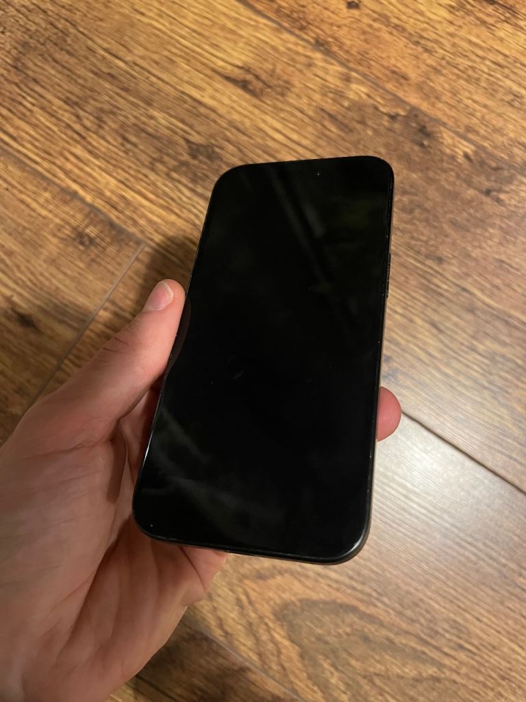 iphone 15 - excellent condition