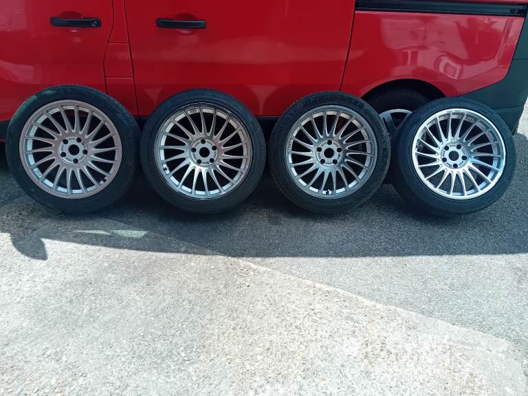 Alloy wheels 