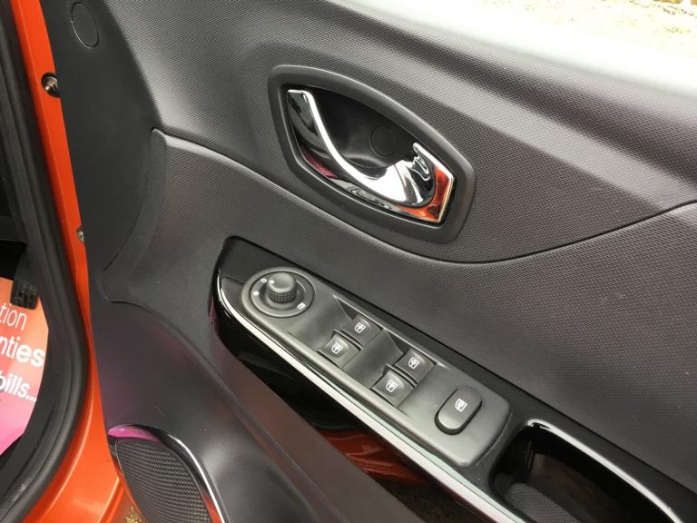 2015 Renault Captur 1.5 dCi 90 Dynamique S Nav 5dr HATCHBACK Diesel Manual