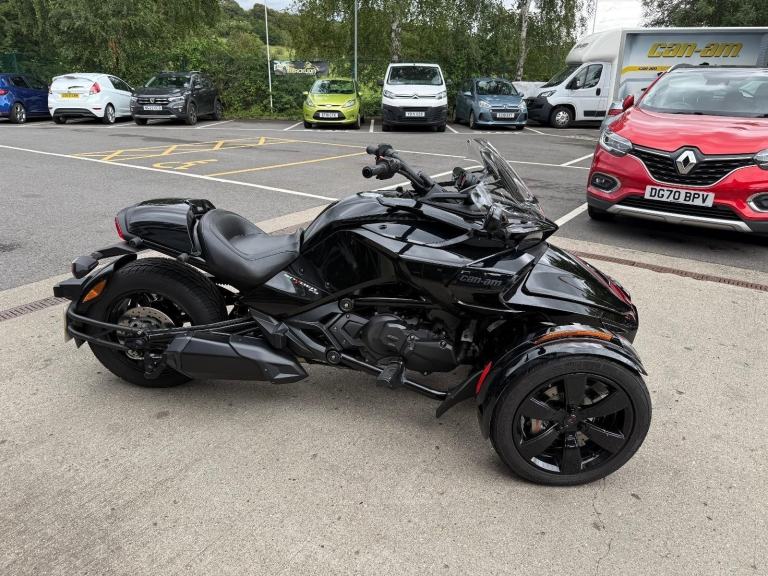 2021 CAN-AM SPYDER F3 6 speed semi automatic TRIKE