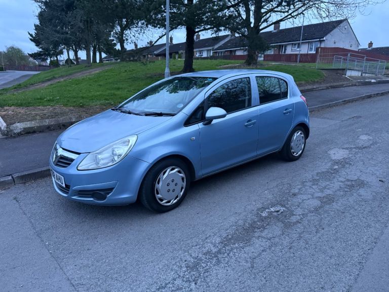 Corsa 1.4 Club - AUTOMATIC- MOT
