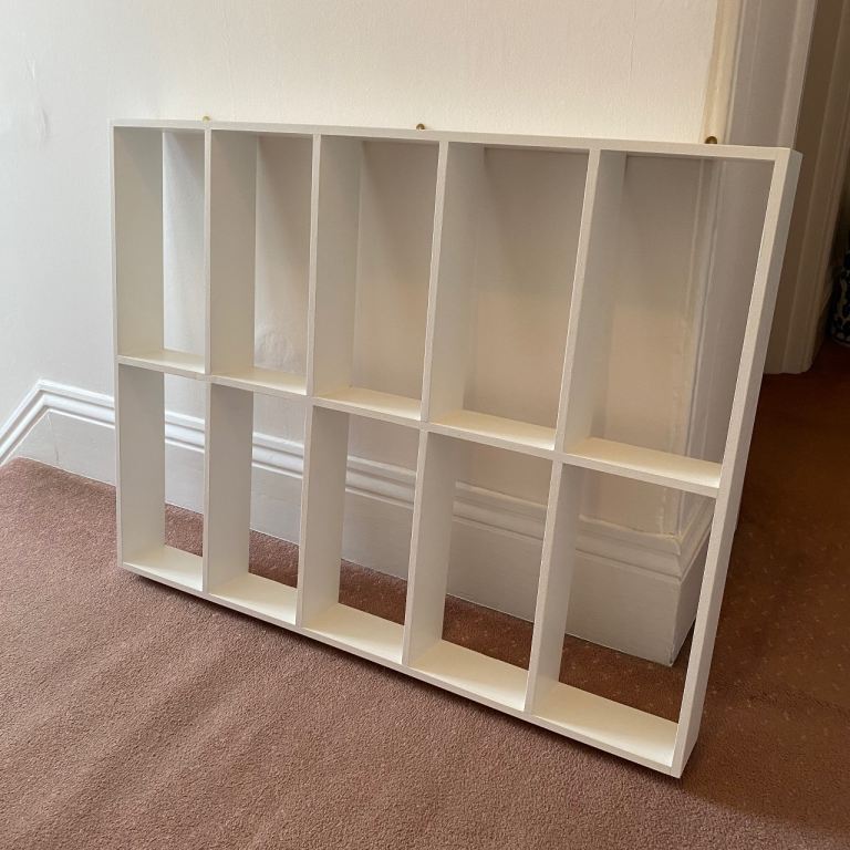 Wall Mounted MDF Painted Pigeon Hole Style Shelving