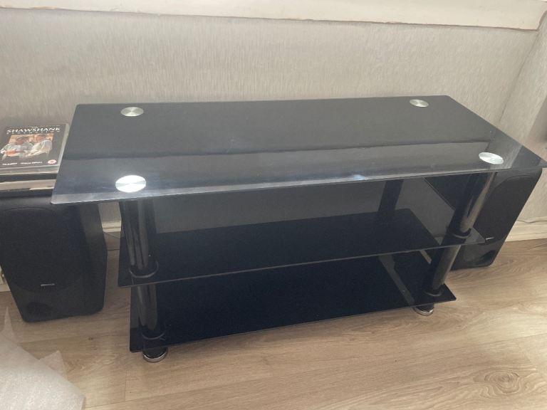 Tv stand in black 