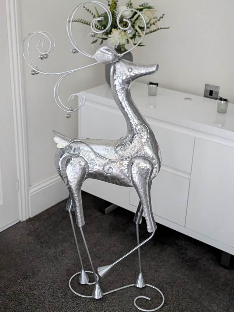 Decorative large silver metal reindeer 🦌