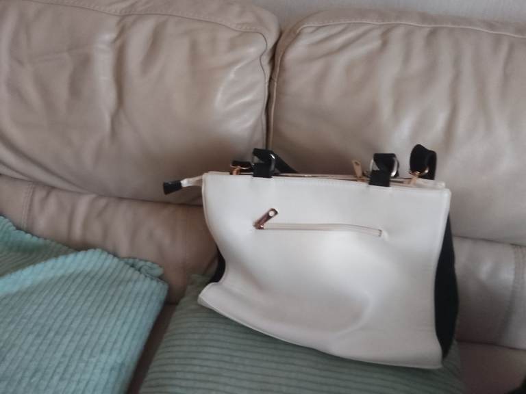 Handbag 
