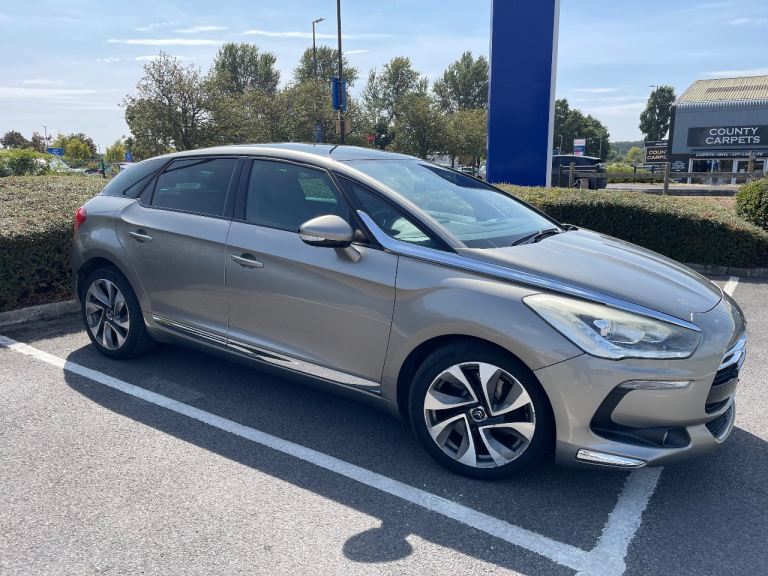 Citroen, DS5, Hatchback, 2012, Manual, 1997 (cc), 5 doors
