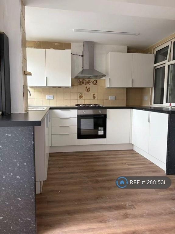 3 bedroom house in Haydons Road, London, SW19 (3 bed) (#2801531)