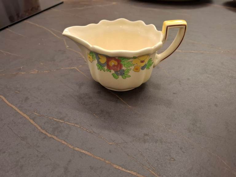 Royal Doulton Minden D5334 dinner set