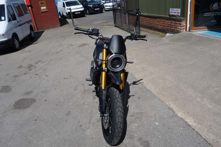 Moto Morini Seiemmezzo Scrambler 2025