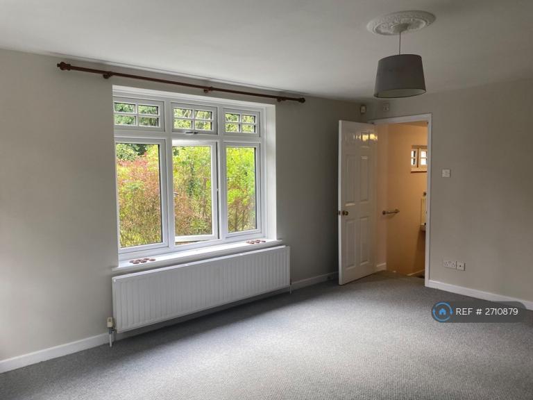 1 bedroom house in Norwich Street, Hingham, NR9 (1 bed) (#2710879)