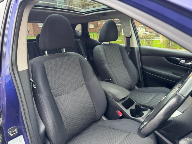 2015 Nissan Qashqai 1.6 dCi N-Tec+ 5dr Xtronic HATCHBACK Diesel Automatic
