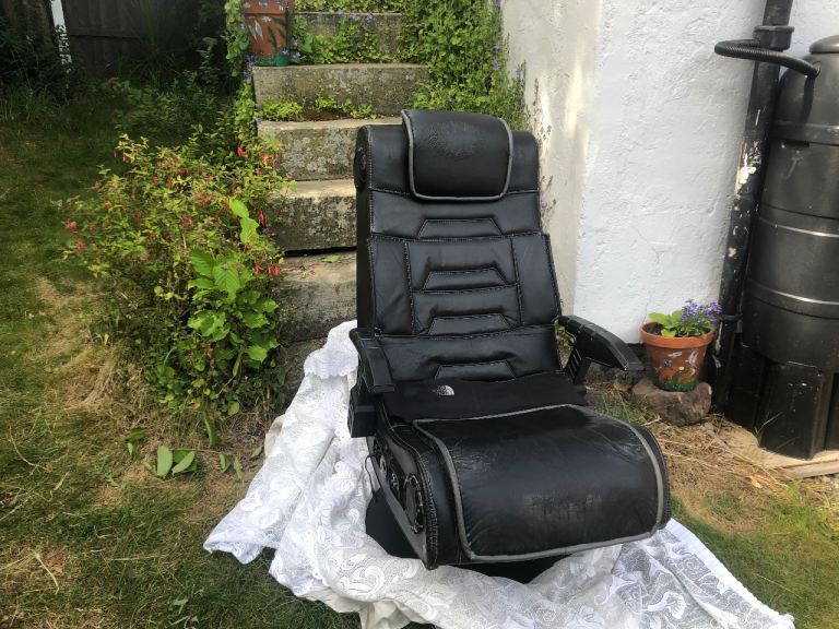 X Rocker Pedestal Gaming Chair with Speakers