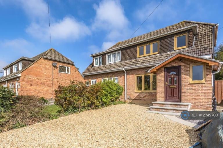 1 bedroom in Colliers Way, Reading, RG30 (#2749700)