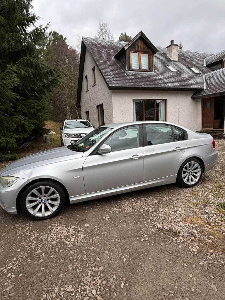 BMW, 3 SERIES, Saloon, 2009, Manual, 1995 (cc), 4 doors